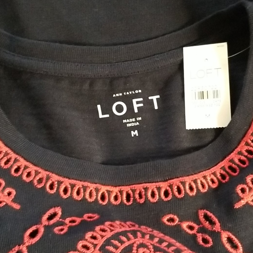 NEW Ann Taylor Loft Navy Red Embroidered Top M - Picture 3 of 4